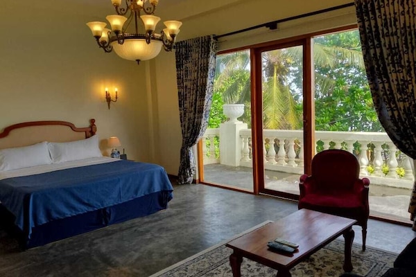 Elite Double Room, 1 King Bed, Sea View | Egyptian cotton sheets, premium bedding, memory-foam beds