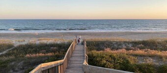 Oceanside, Kid-Friendly Emerald Isle Home w/ Hot Tub and 2 Kitchens