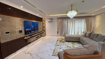 Apartment | Living area