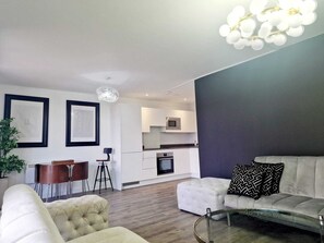 Apartment | Living area - Luxury vip 2bed Apartment With Balcony (Birmingham)