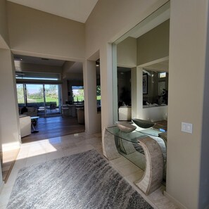 Interior - Beautiful home away from home, nestled in the center of fabulous Indian Ridge CC (Palm Desert)
