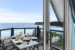 Dining - Schooner House - Panoramic Sea Views and Parking (Saundersfoot)
