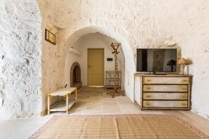 Interior - Trullo Antica Puglia by Perle di Puglia (San Michele Salentino)