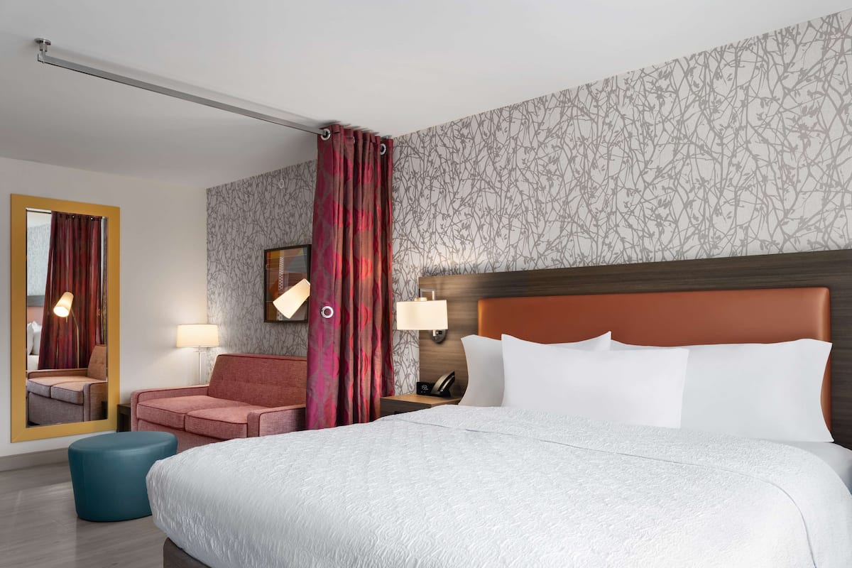 In-room safe, free WiFi, bed sheets