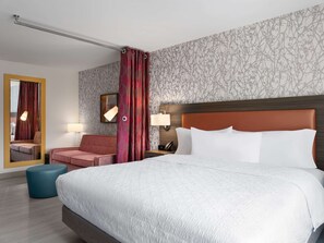 In-room safe, free WiFi, bed sheets