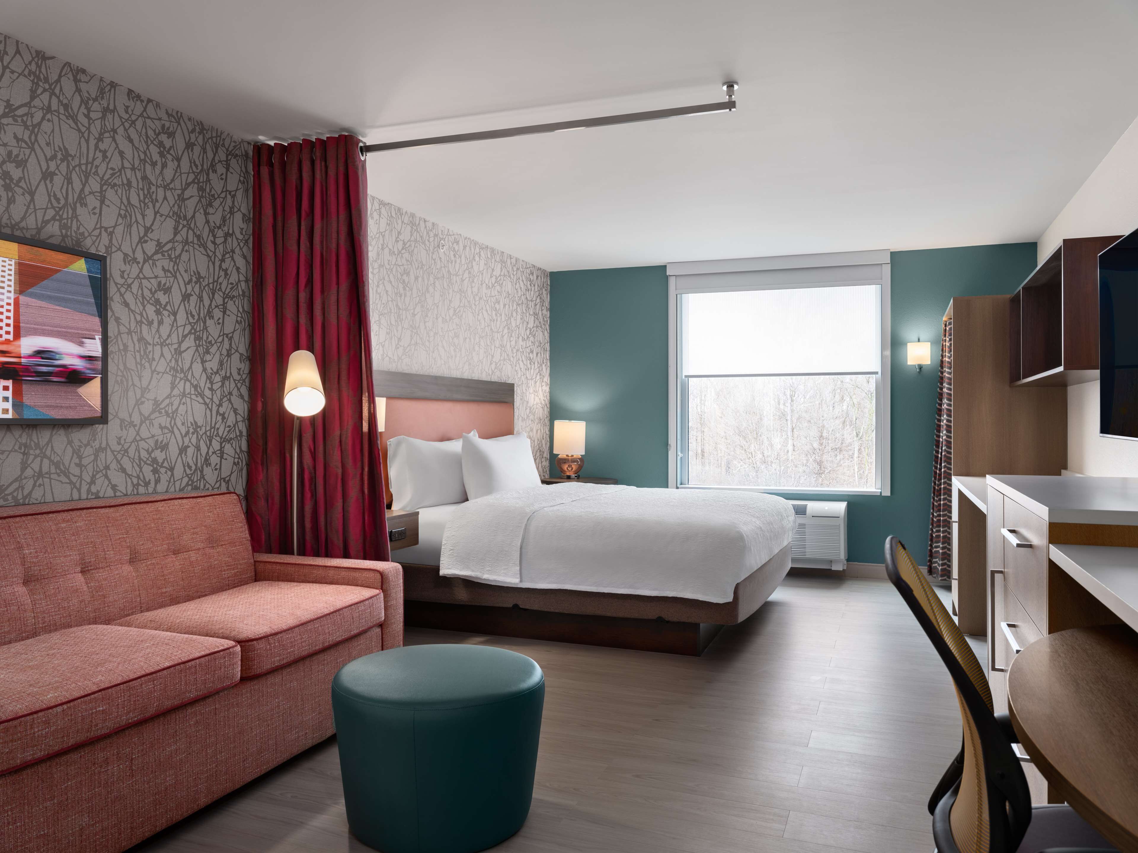 Studio Suite, 1 King Bed | Living area | Flat-screen TV, Netflix, Hulu, streaming services