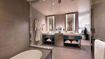 Set di cortesia gratuito, asciugacapelli, pantofole, bidet