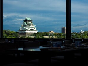 Se sirven desayunos, comidas y cenas