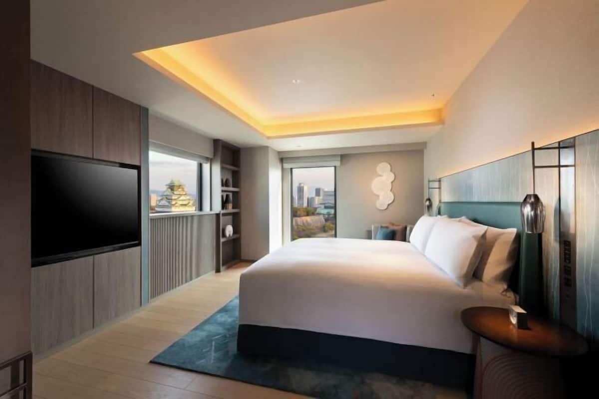Down duvets, in-room safe, laptop workspace, iron/ironing board