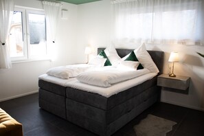 1 bedroom, free WiFi, bed sheets, wheelchair access