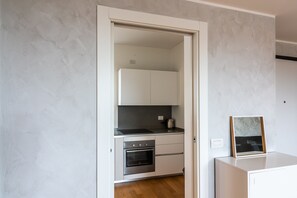 Réfrigérateur, four, plaque de cuisson, lave-vaisselle
