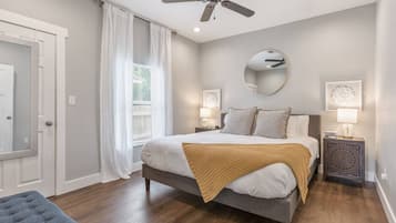 2 bedrooms, desk, iron/ironing board, travel crib