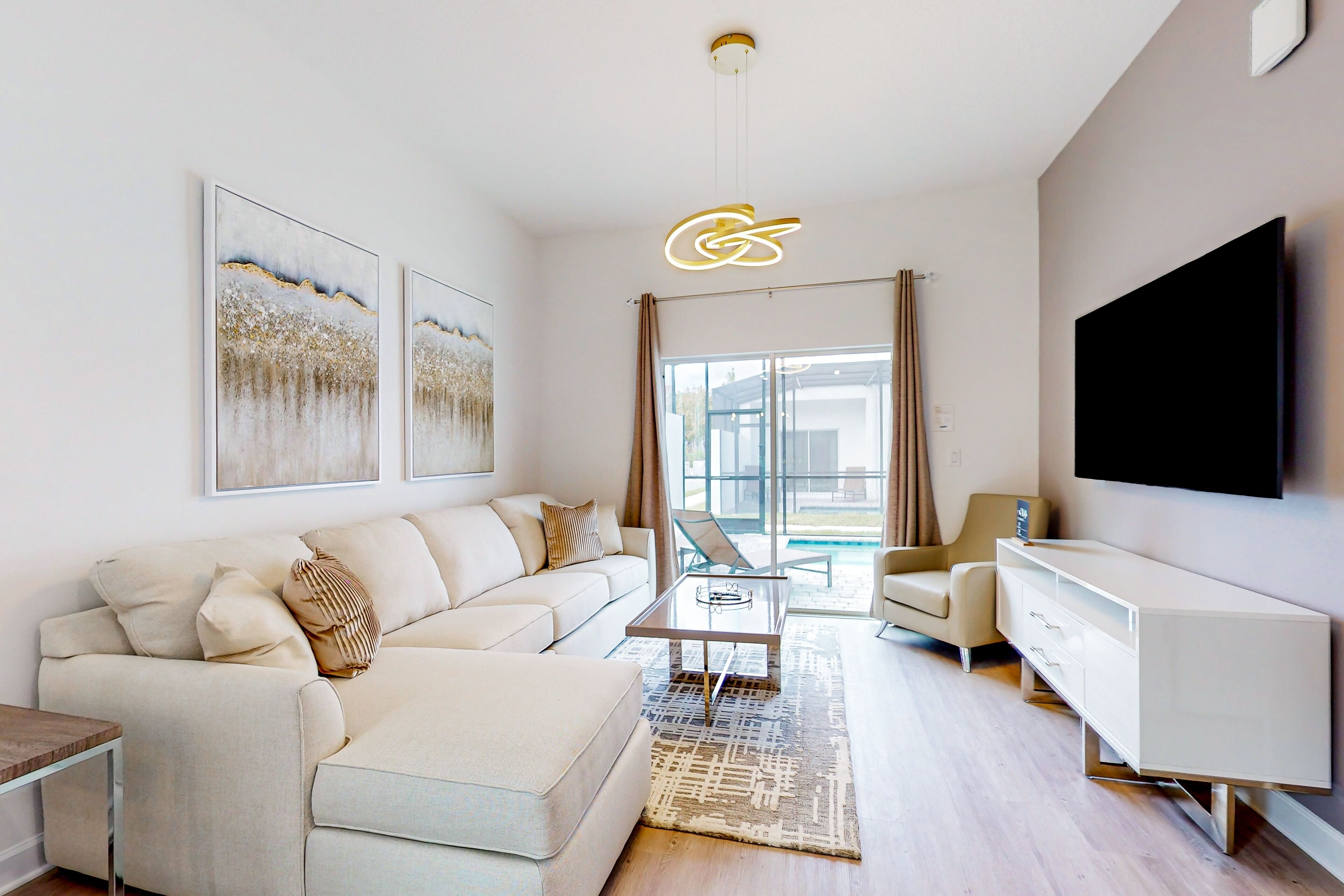 Stylish two-story townhouse with a lanai, private pool, & washer/dryer