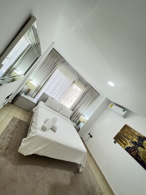1 bedroom, iron/ironing board, WiFi, bed sheets - Labone Cozy luxury Suite (Accra)