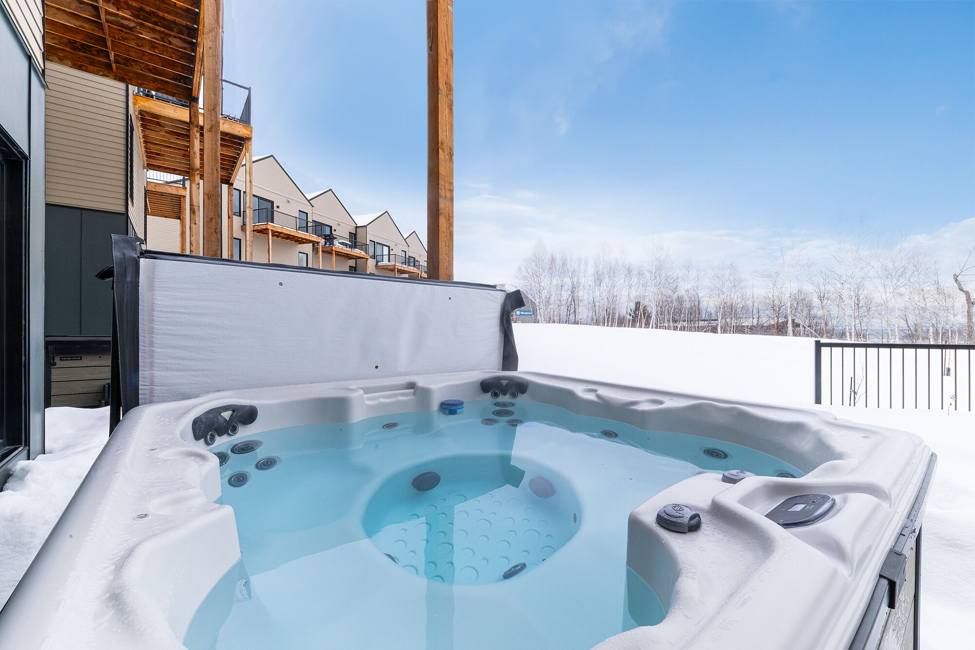 Private spa tub