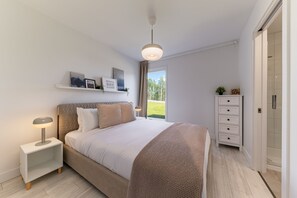 Maison 15 - 4 chambres | Soundproofing, iron/ironing board, free WiFi, bed sheets - Chalets Grande-Pointe (Petite-Riviere-Saint-Francois)