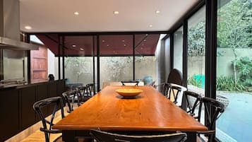 6 bedrooms
