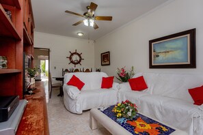 Biệt thự | Phòng khách | TV màn hình phẳng