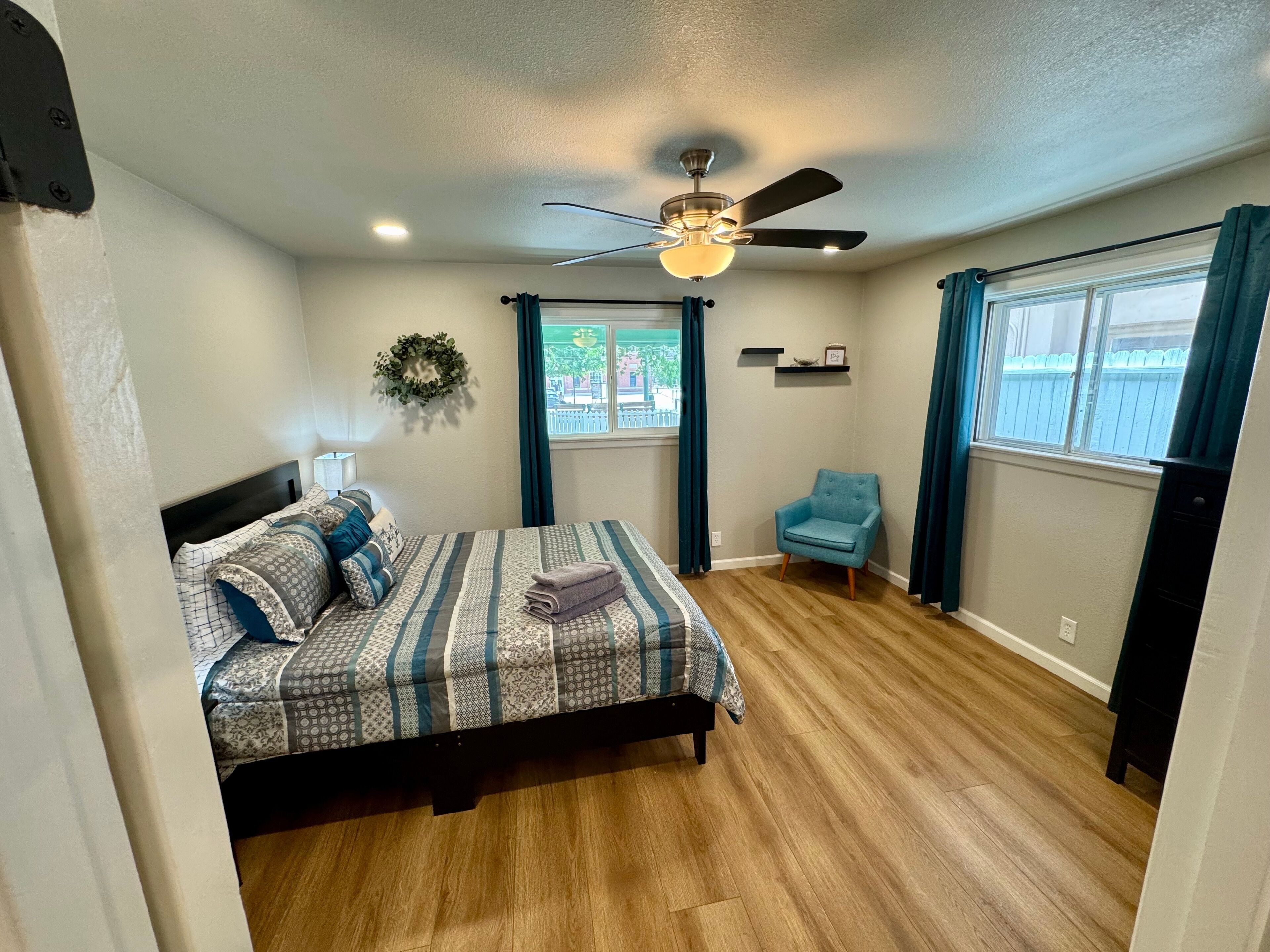 3 bedrooms, iron/ironing board, free WiFi, bed sheets