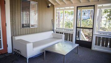 TV, fireplace, foosball, table tennis