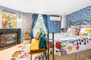 4 bedrooms, desk, iron/ironing board, free WiFi