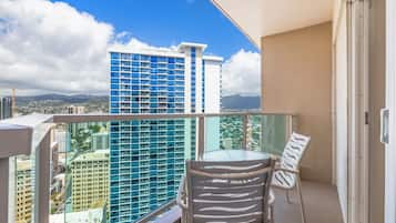 Amazing Views, Amazing Location! 2832 | Balcón