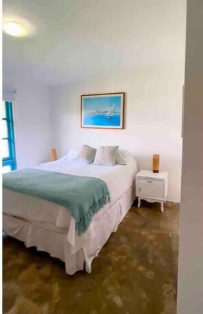 5 bedrooms, iron/ironing board, WiFi, bed sheets - Exclusive oceanfront house on a PRIVATE ISLAND. (Pucusana)