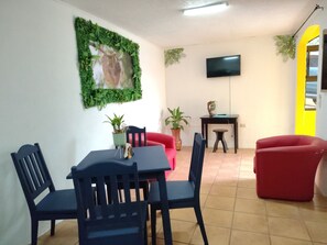 Family Apartment, 1 Bedroom, Kitchen, Ground Floor | Living area - Hotel SantaFe Monteverde  (Monteverde)