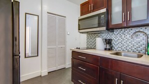 Unclassified image, 5 of 18, button - Comfy 1 B/R, Near Ocean Dr & Beach - South Beach (Miami Beach)