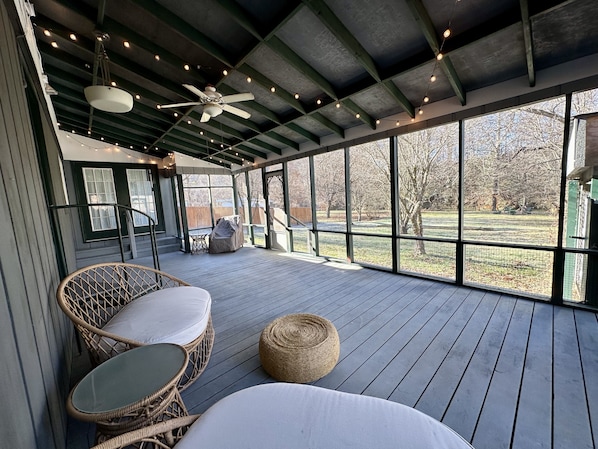 Terrace/patio - Spacious river front home located on the beautiful Clinch River. Unique! Clean! (Cedar Bluff)