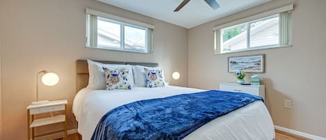 2 bedrooms, desk, iron/ironing board, Internet