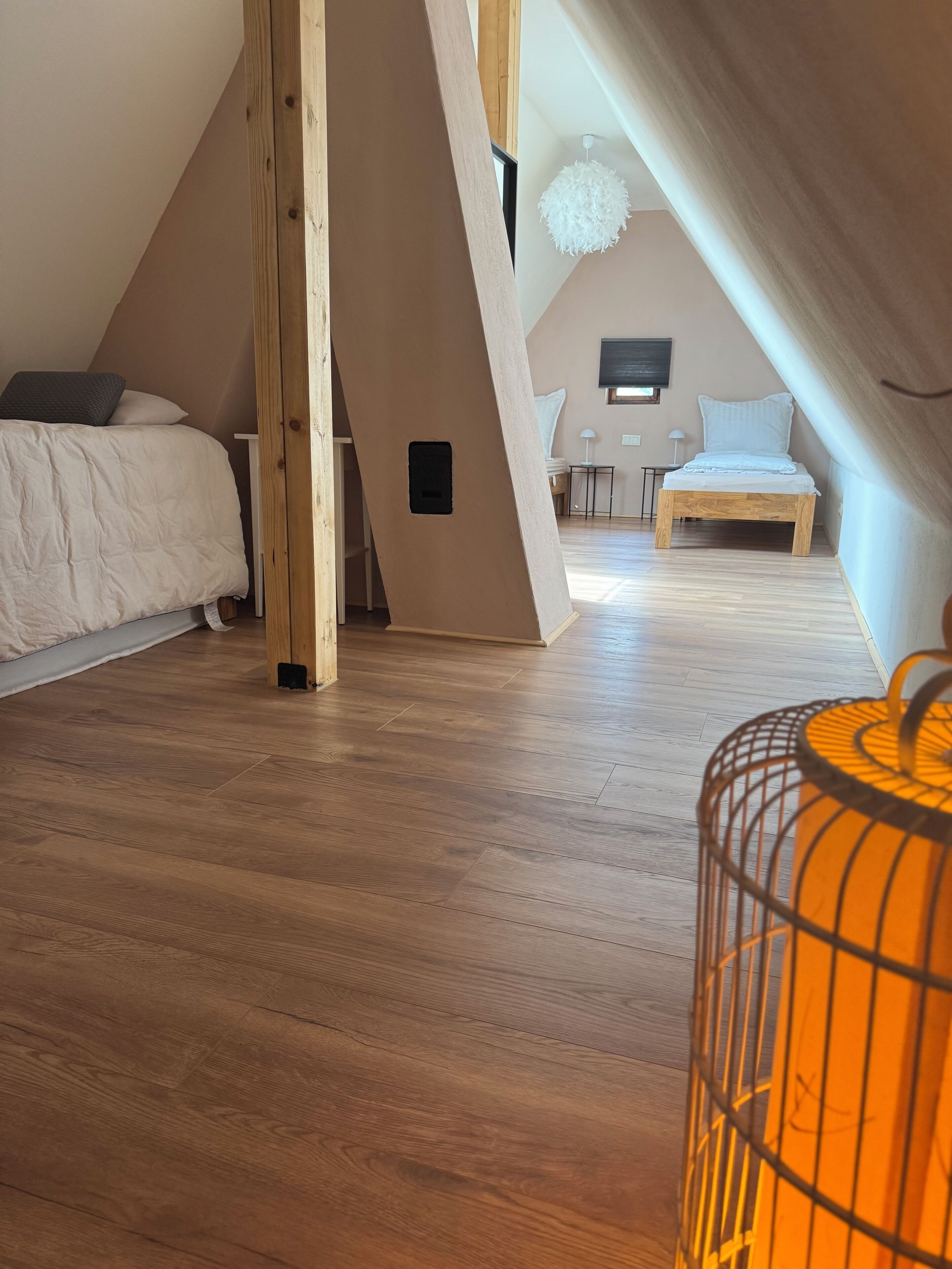 2 bedrooms, WiFi (free), bed sheets