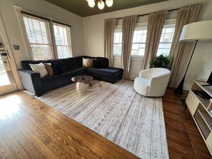 TV, DVD player, video library - Delightful updated home with furnished patio, washer/dryer, & AC (Nashville)