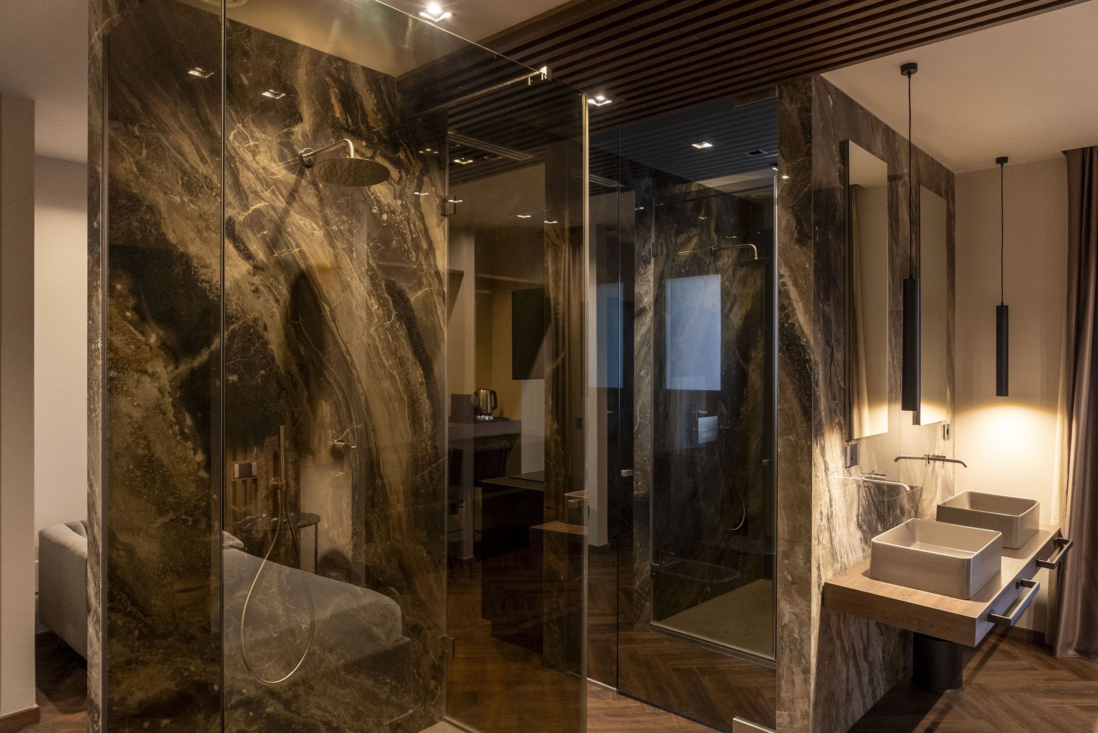 Doccia, asciugacapelli, bidet, asciugamani