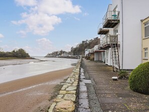 Fishing - 1 bedroom accommodation in Porthmadog (Porthmadog)