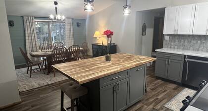 Newly Remodeled Family-Friendly Home in Woodruff Close to Everything