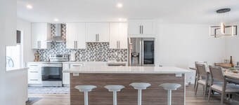 Modern Chic House Near SF, SFO!