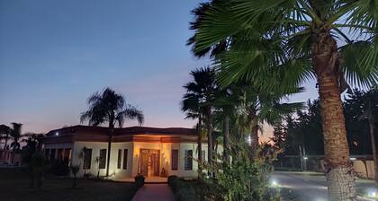 Qodwa Palace, Confortable accommodation and spacious villa in Rabat