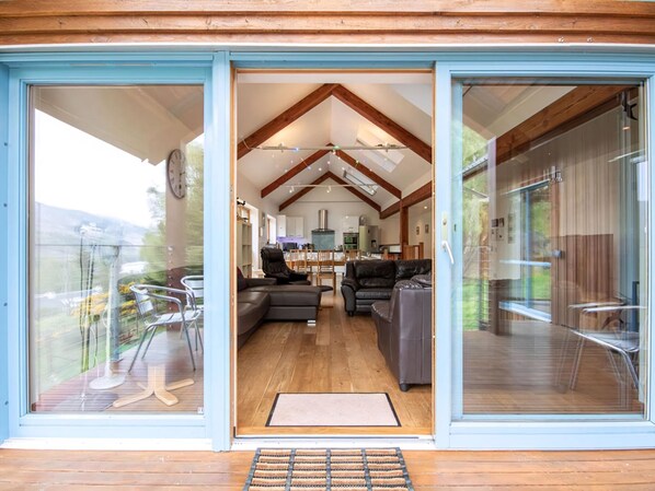 Interior - The setting up Strathconon with loch and hill views is truly spectacular. (Strathconon)