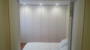 1 camera, Wi-Fi gratuito, lenzuola