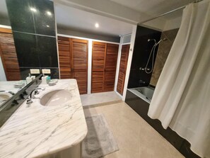 Shower, towels, soap, shampoo