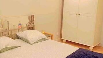 1 bedroom, iron/ironing board, free WiFi, bed sheets