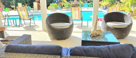 Lämmitetty uima-allas