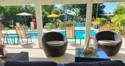 The Gardenia House. Bask in the Sun