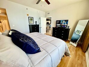 2 bedrooms, iron/ironing board, free WiFi, bed sheets