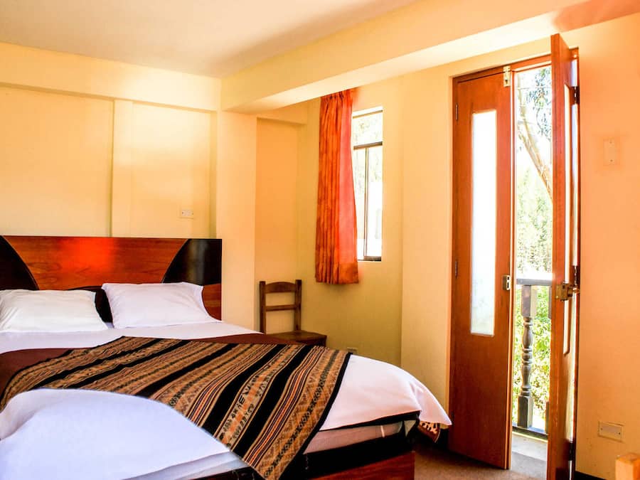 Hypo-allergenic bedding, down comforters, free WiFi