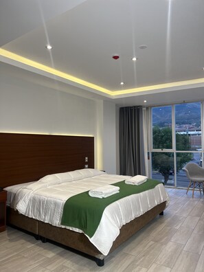 Standard Room | Premium bedding, down comforters, minibar, individually decorated - HOTEL EL ALAMO EJECUTIVO & SPA (Cusco)