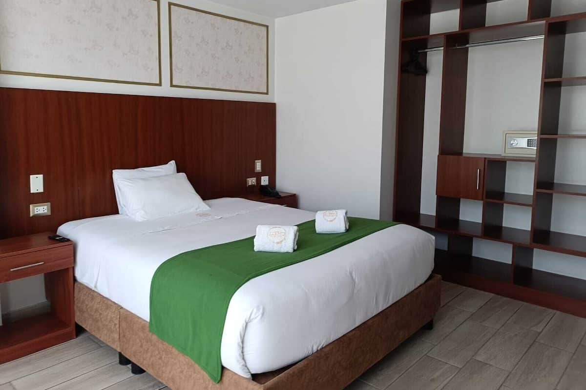Economy Room
