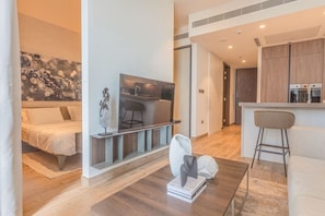 TV - Maison de Luxe Jumeirah Living Marina Gate (Dubai)