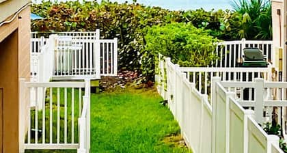 "Dunes" Historic Beachside Cottage 1/1 – Steps to Sand!